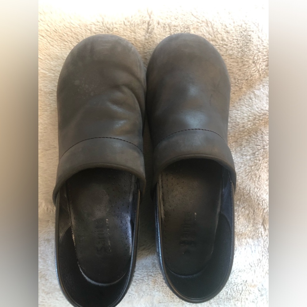 Sanita blue Grey suede clogs